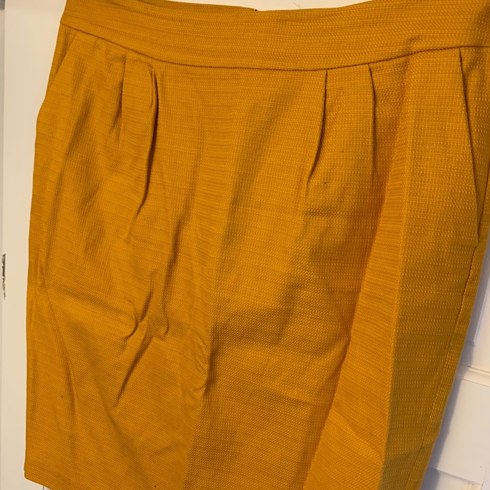 Banana Republic Pencil Skirt with Pockets